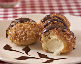 profiteroles-a-la-vanille-sauce-chocolat