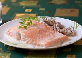 Pavé de saumon aux girolles - %%sitename%%