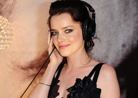 Interview avec Roxane Mesquida, une frenchie à Hollywood ! - %%sitename%%