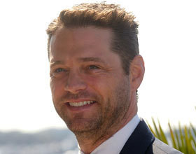 scoundrels-serie-Jason-Priestley