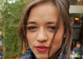 Street Beauty : on a repéré le make up d'Alice ! - %%sitename%%