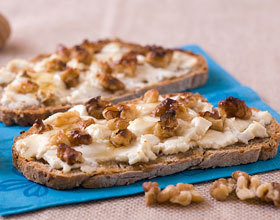 tartines-chevre-noix-et-miel