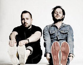 the-shoes-crack-my-bones