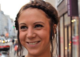 Street Beauty : on a repéré la coiffure de Mélanie ! Comment f - %%sitename%%