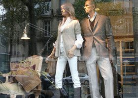 la mode s'affiche dans les vitrines - %%sitename%%