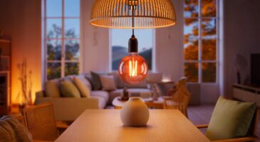 Voici l’ampoule ikea molnart qui change l’ambiance d’un intérieur en octobre 2025, sans repeindre ni changer le mobilier