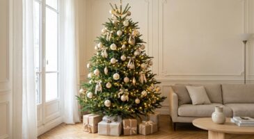 Si vos boules de noël font cheap, cette astuce en une étape les transforme en déco façon vitrine de luxe