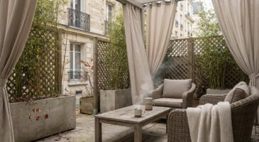 Marre du voisin qui voit tout ? Ces 6 astuces transforment votre jardin en refuge discret dès ce week-end